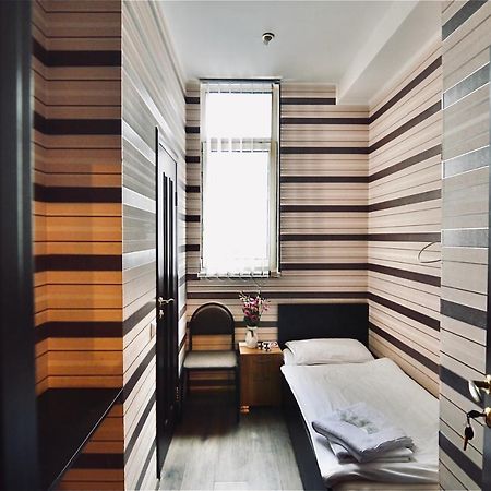 Uno Apart Hotel Kiev Ngoại thất bức ảnh