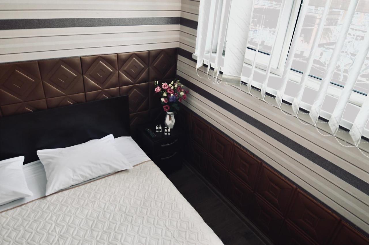 Uno Apart Hotel Kiev Ngoại thất bức ảnh