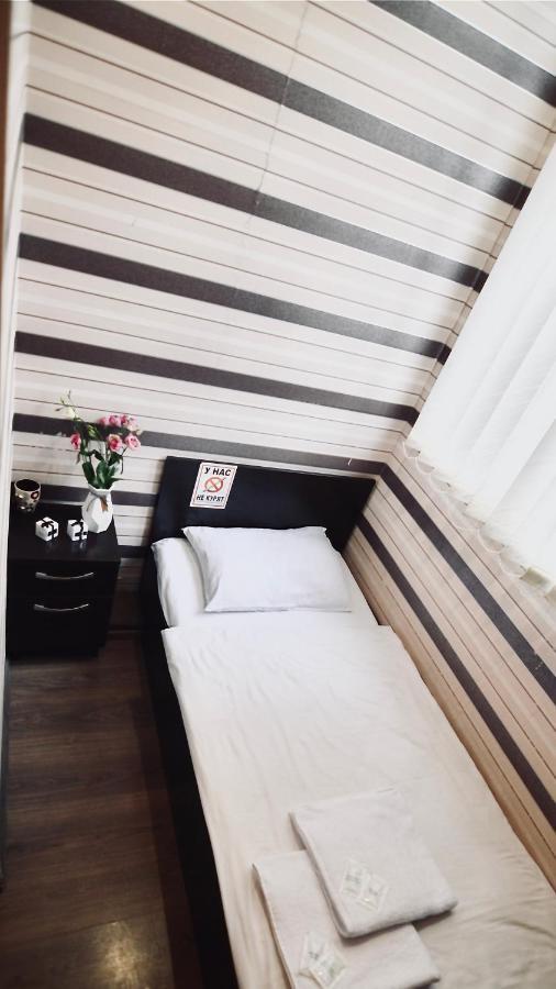 Uno Apart Hotel Kiev Ngoại thất bức ảnh